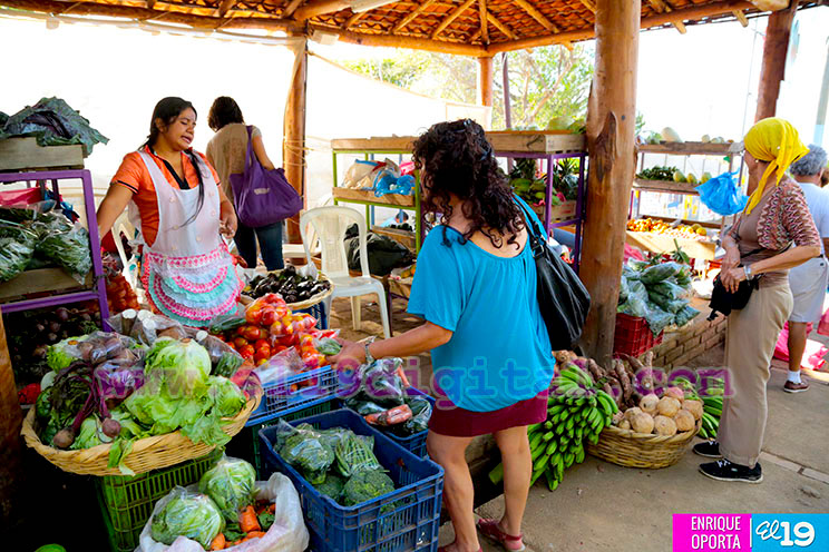 Parque de Feria promueve el consumo de las frutas de temporada